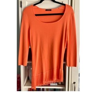 ORANGE AND FITTED  KNIT TOP WITH FRINGE LARGE